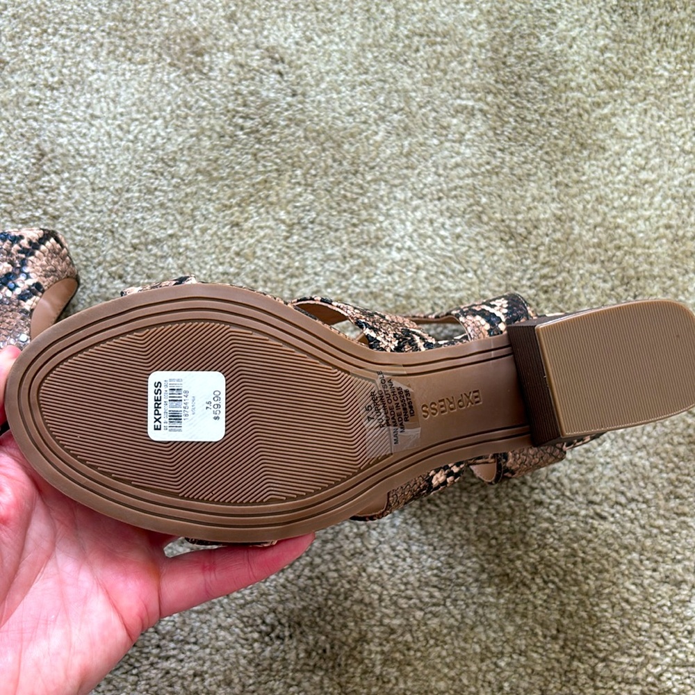 NWT Express Snake Print Block Heel Sandals - Picture 6 of 8